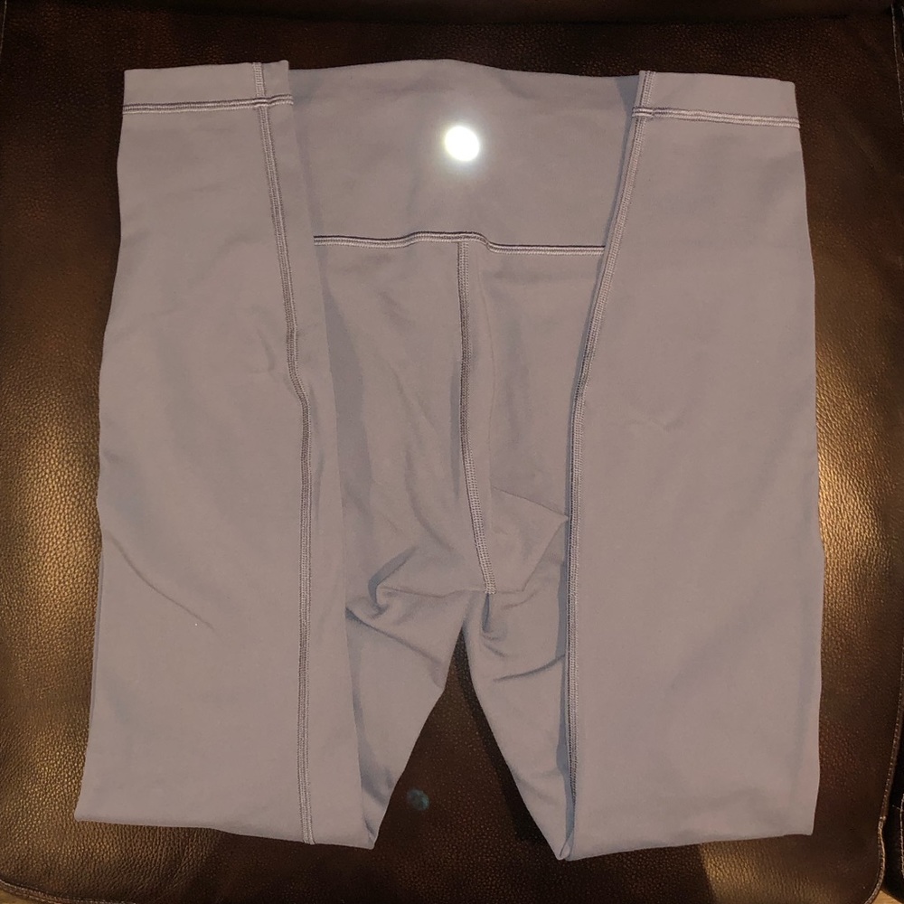 Lululemon Wunder Under Luon Asia Fit 24"